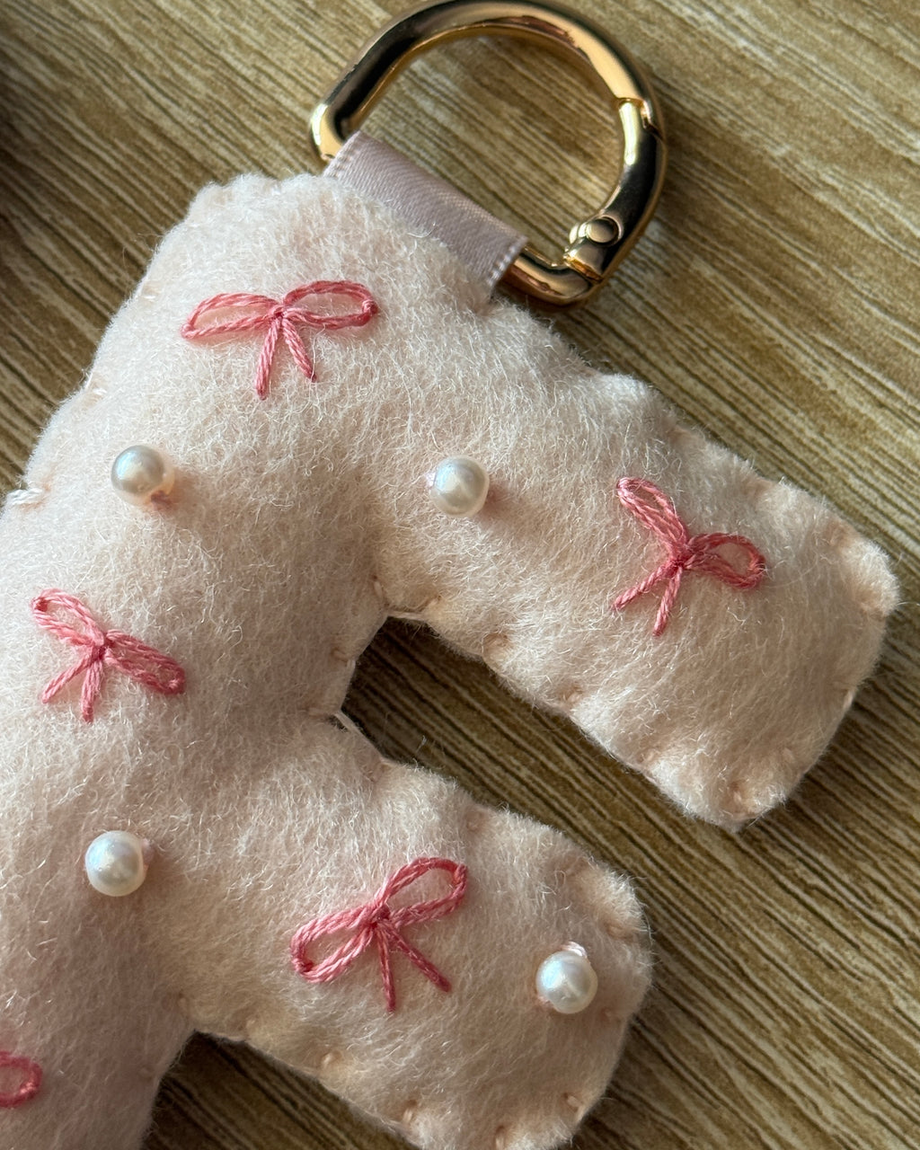 hand stitched felt bag charm - sunday bow